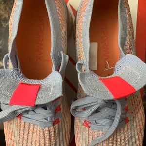 Nike Women AirMax Vapor Shoe - size 8.5